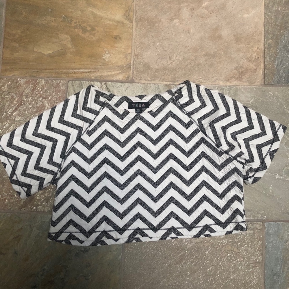 Urban Outfitters Tela crop top
